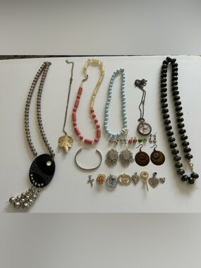 Vintage Beads Pendant Necklaces Bracelet Charm Earrings Jewelry Gold Black Pink